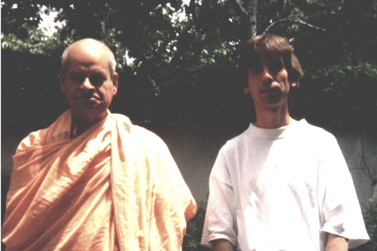 Swami Swahananda standing next to Preston Flatt